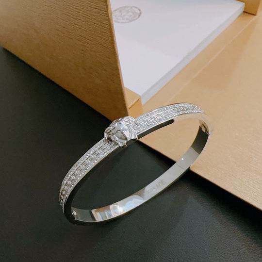 Versace bracelet 11lyh210